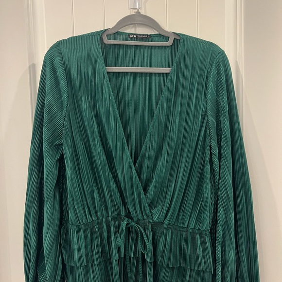 L Green Zara Blouse - Picture 1 of 2